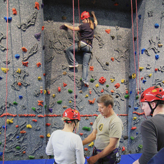 Top Rope Climbing Wall Training – Everlast Climbing